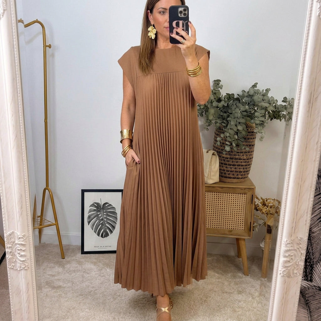 Lucy | Flowing Pleated Maxi Dress