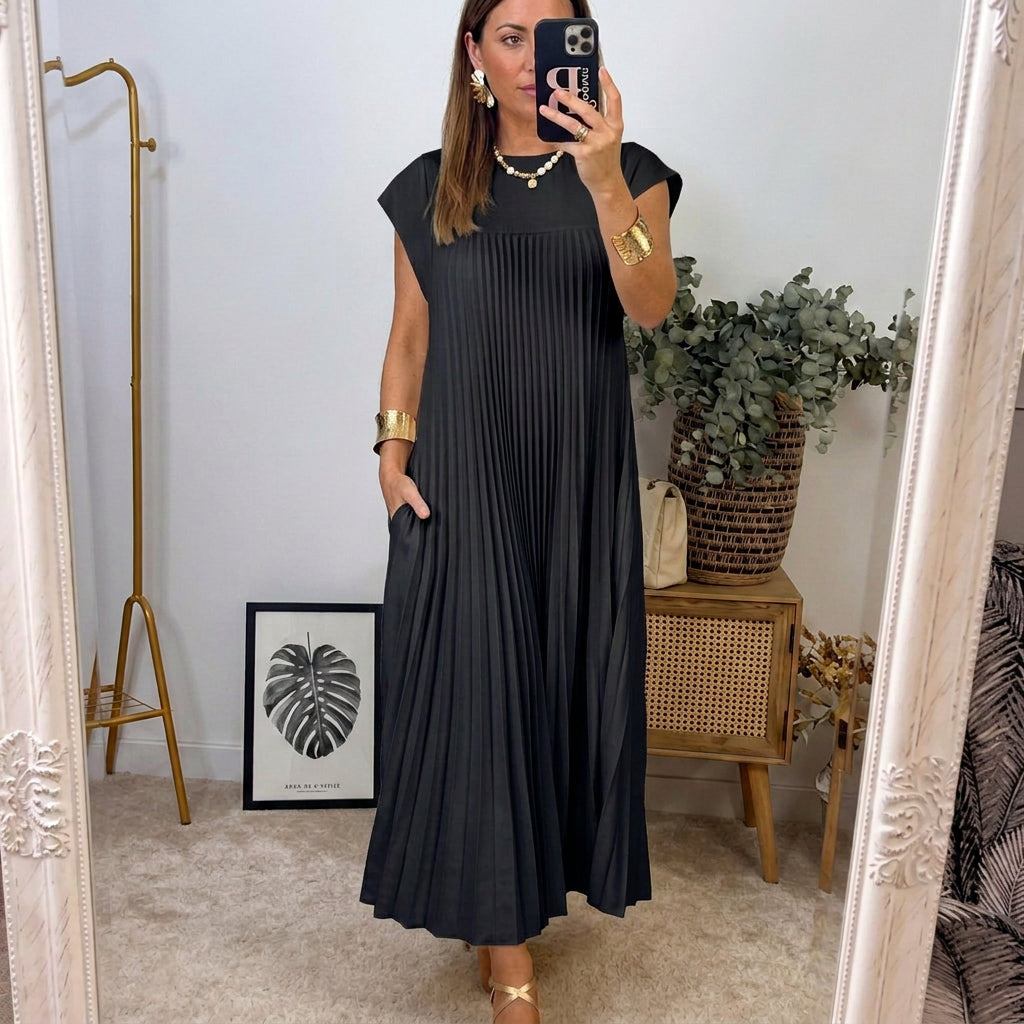 Lucy | Flowing Pleated Maxi Dress