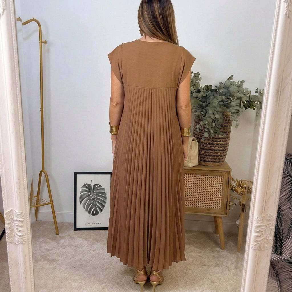 Lucy | Flowing Pleated Maxi Dress