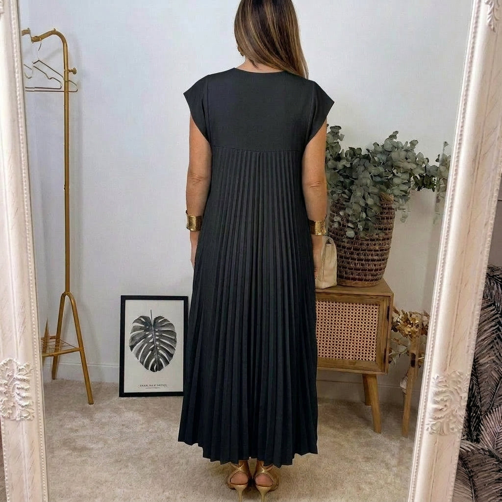 Lucy | Flowing Pleated Maxi Dress