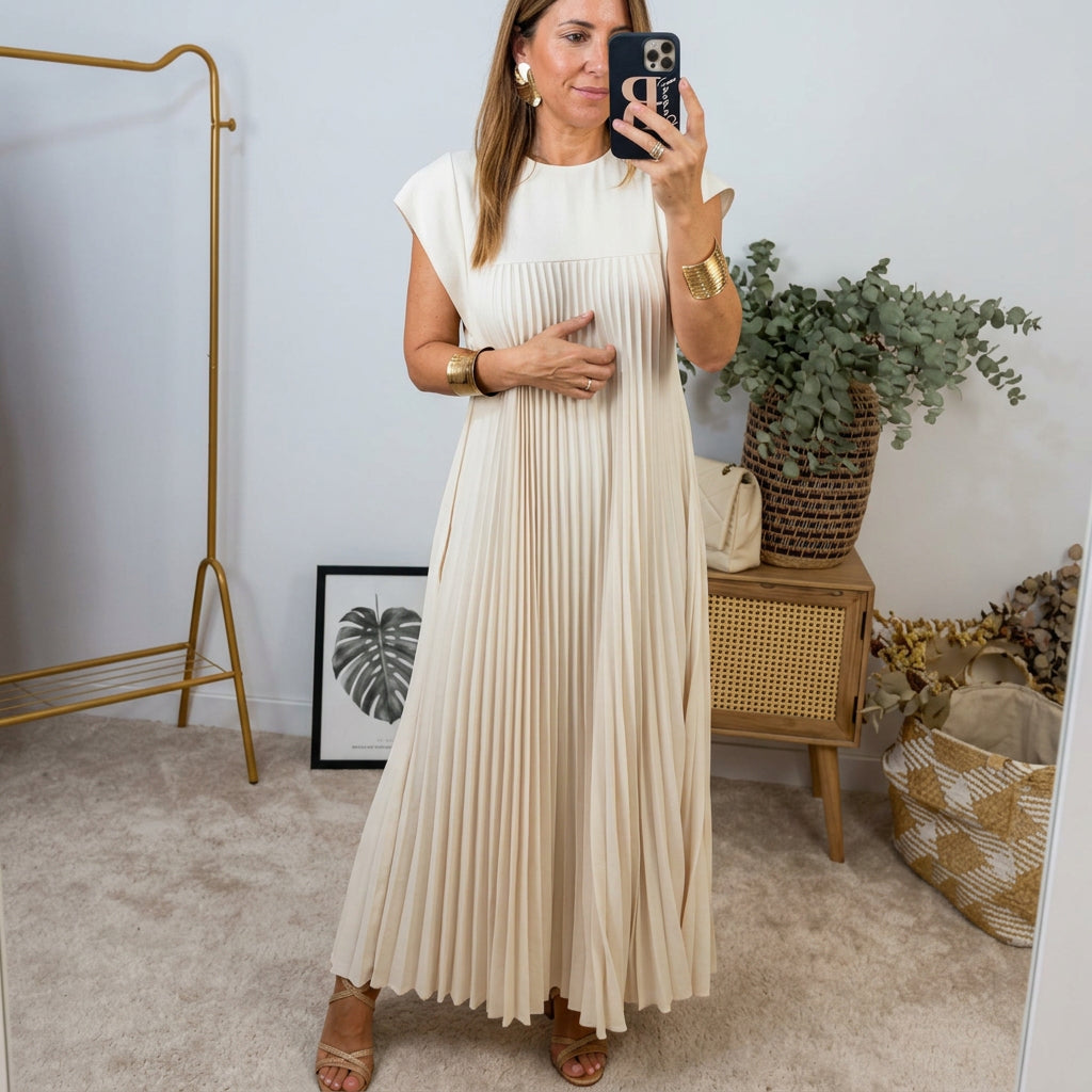 Lucy | Flowing Pleated Maxi Dress